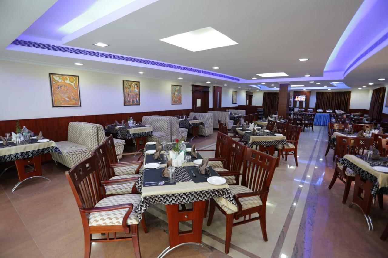 Hotel White City North Paravur Exteriér fotografie